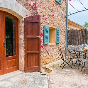 https://can-pina.balearic-islands.net